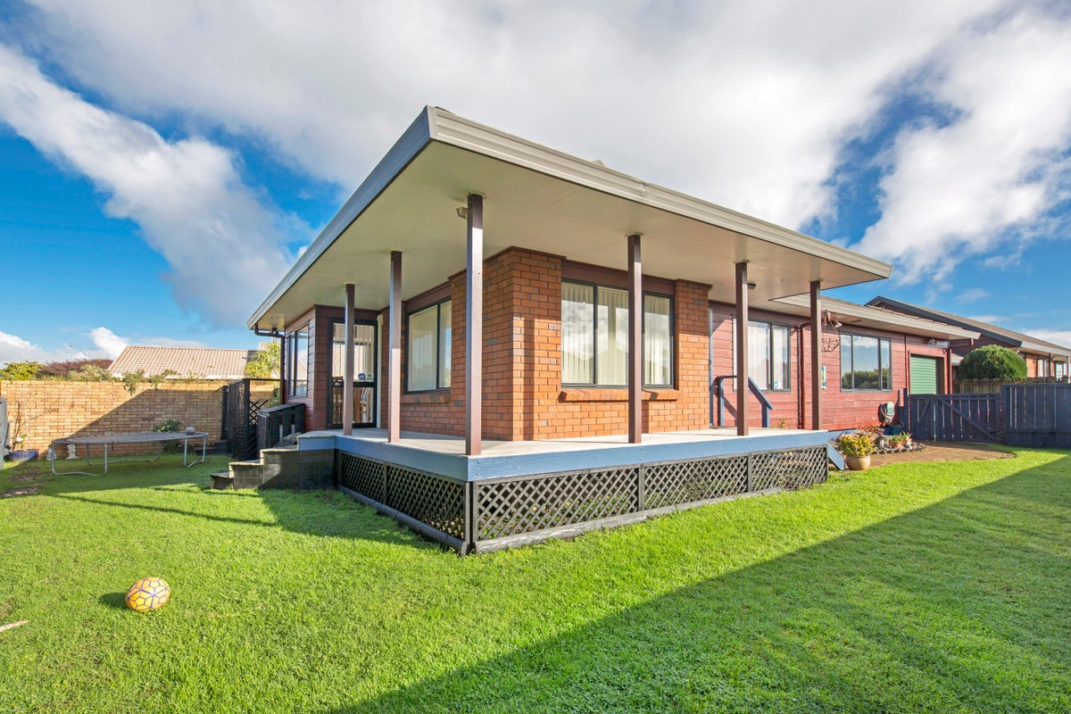 1/22 Kenwick Place, Burswood, Auckland - Carousel 1