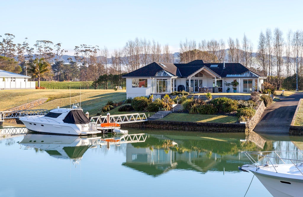 155 South Highway West, Whitianga - Carousel 10