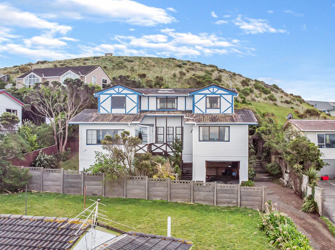 8 Orchy Crescent, Southgate, Wellington - Carousel 1