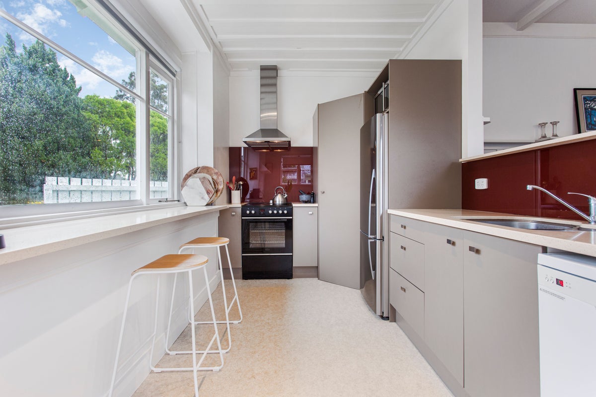 2/3 Orchard Street, Avondale, Auckland - Carousel 2