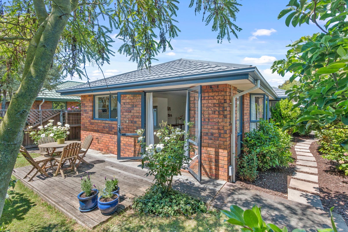 3/39 Cleveland Street, Edgeware, Christchurch - Carousel 2