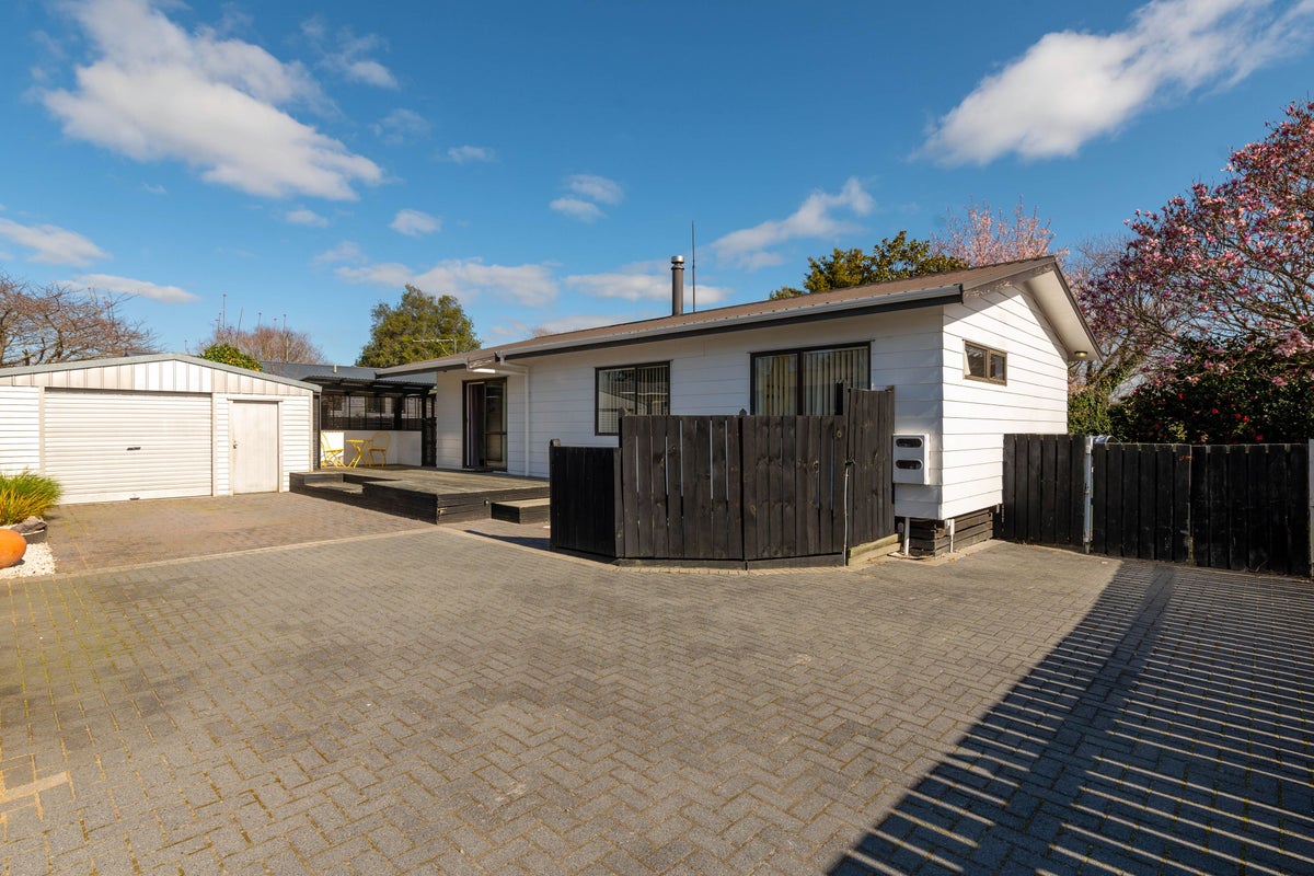 39A Dickens Street, Owhata, Rotorua - Carousel 2