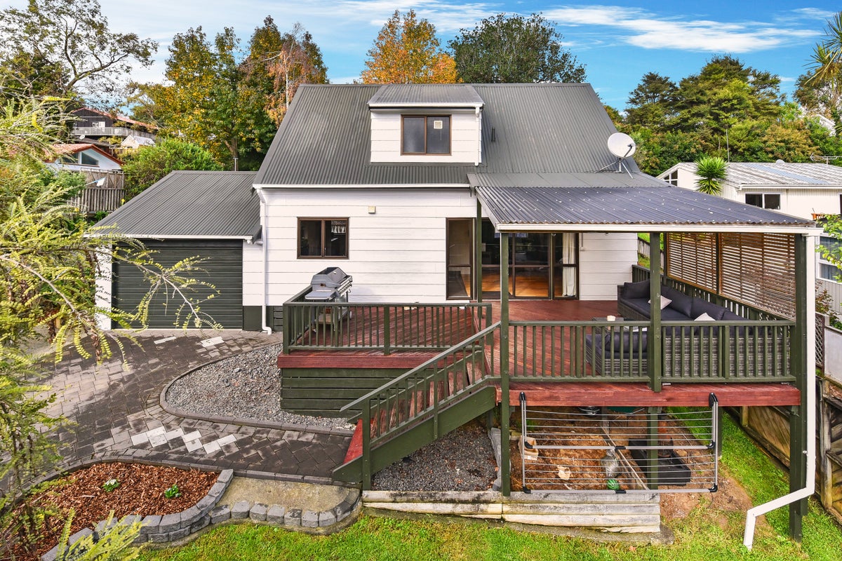 21 GIBBS CRESCENT, Papakura, Auckland - Carousel 1