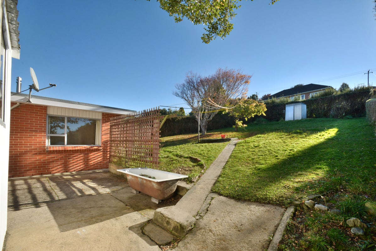 43 Prospect Bank, Wakari, Dunedin - Carousel 2