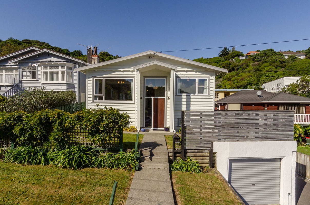 184 Darlington Road, Miramar, Wellington - Carousel 1