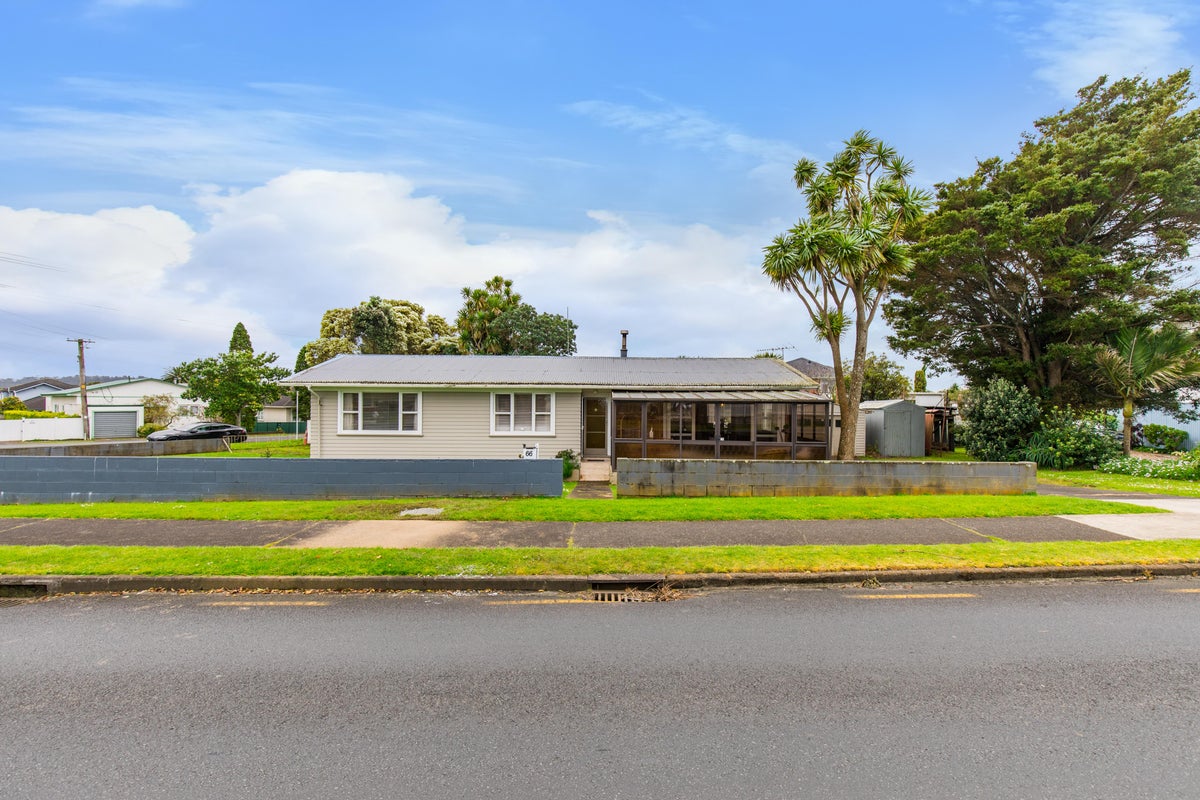 66 Church Road, Mangere Bridge, Auckland - Carousel 2