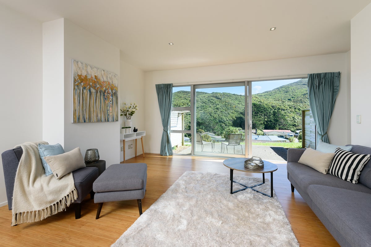 37 Saddleback Grove, Karori, Wellington - Carousel 2