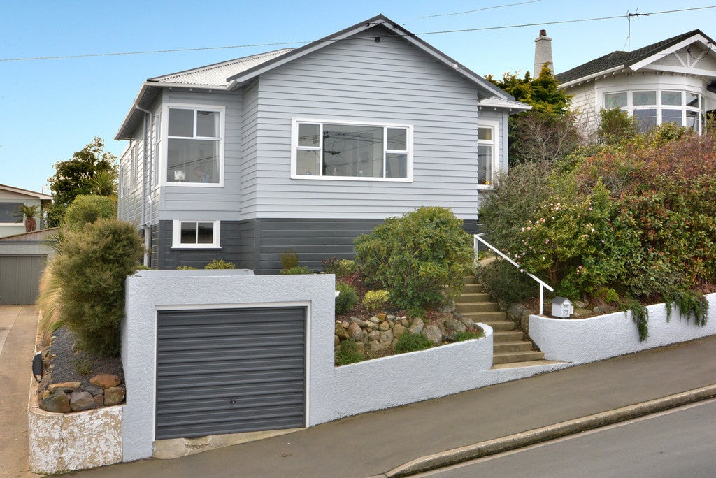20 Kenmure Road, Belleknowes, Dunedin - Carousel 1