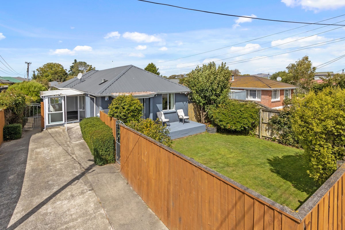 16 Burwood Road, Burwood, Christchurch - Carousel 1