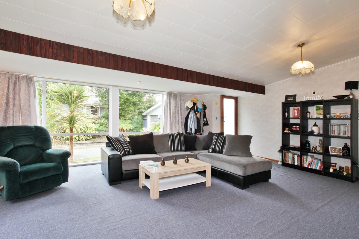 52 Woodbury Street, Russley, Christchurch - Carousel 2