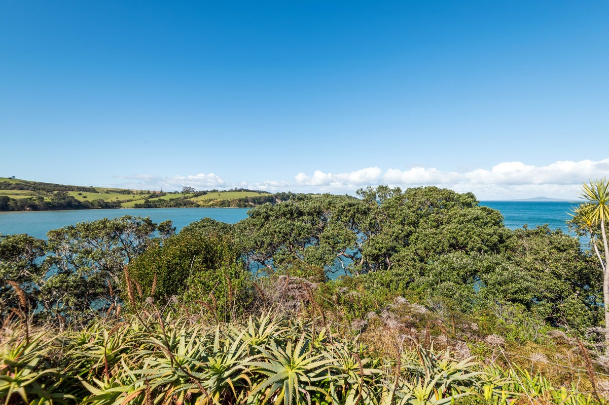 95 Shakespear Road, Army Bay, Whangaparaoa - Carousel 24