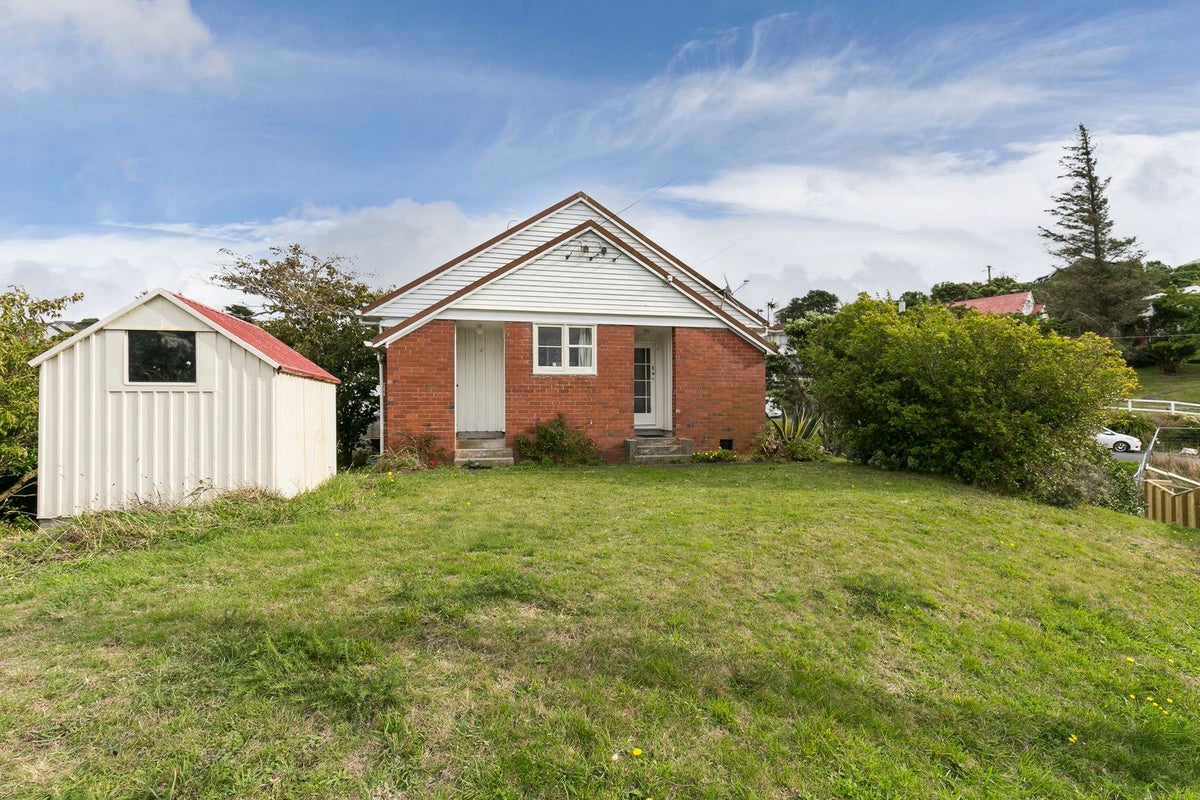 29 Hindmarsh Street, Johnsonville, Wellington - Carousel 1