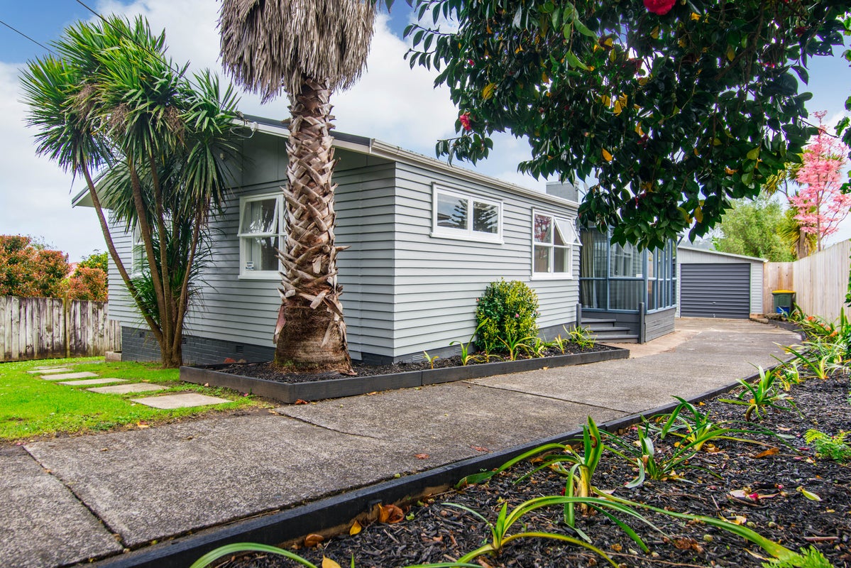 4/23 Strong Street, St Johns, Auckland - Carousel 1