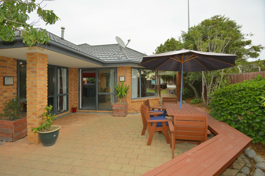 45 Chesterfield Mews, Russley, Christchurch - Carousel 1