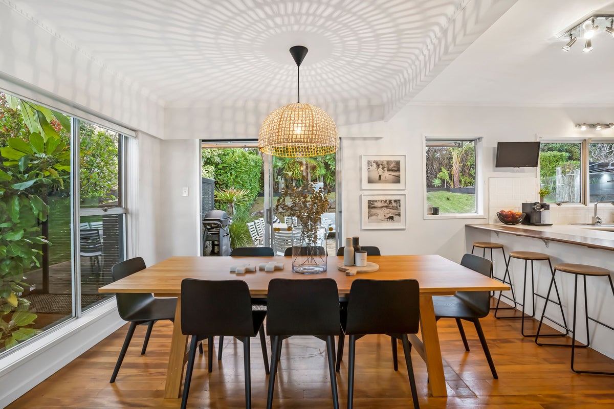 15 Landop Terrace, Howick, Auckland - Carousel 1