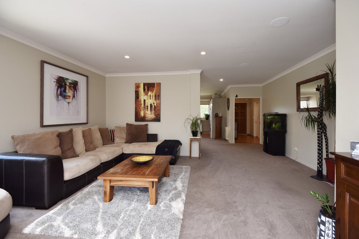 27 Heathridge Place, Lincoln, Lincoln - Carousel 10