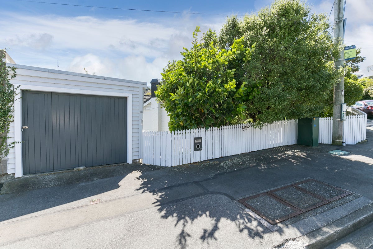 20 Waipapa Road, Hataitai, Wellington - Carousel 20