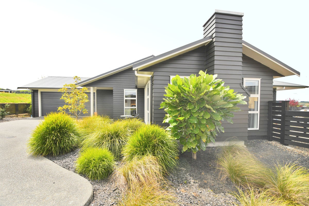 12 Laly Haddon Place, Warkworth - Carousel 2