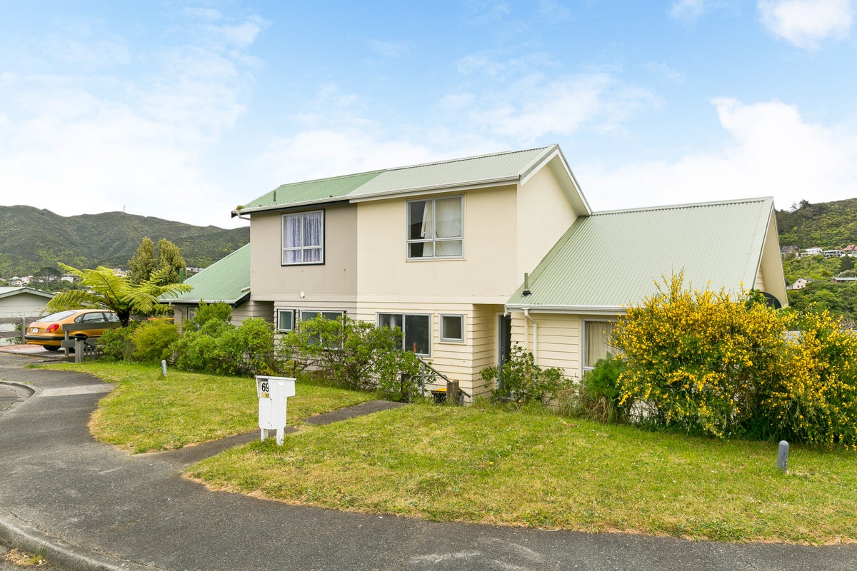 67 Victory Avenue, Karori, Wellington - Carousel 2