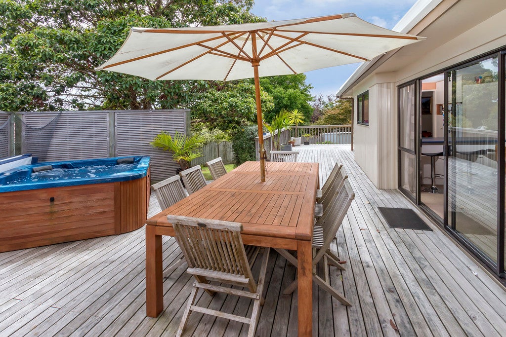 90 Hutchinsons Road, Bucklands Beach, Auckland - Carousel 2