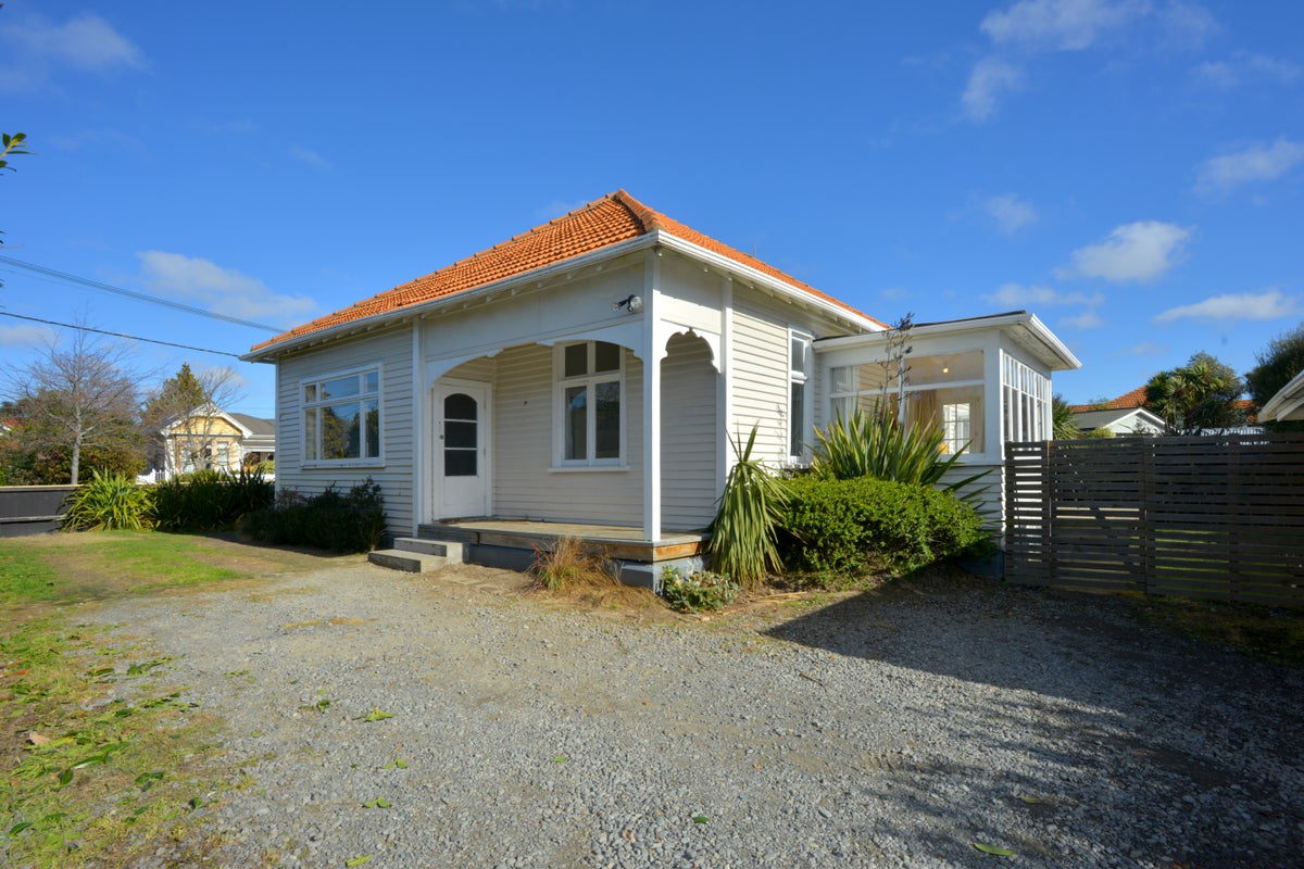 83 Edward Avenue, Edgeware, Christchurch - Carousel 2