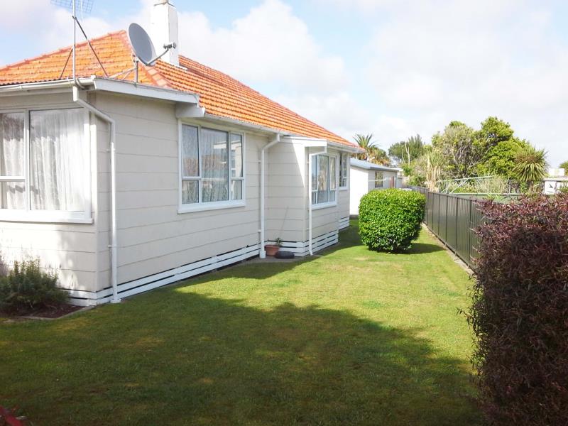 48 Lismore Street, Merrilands, New Plymouth - Carousel 1