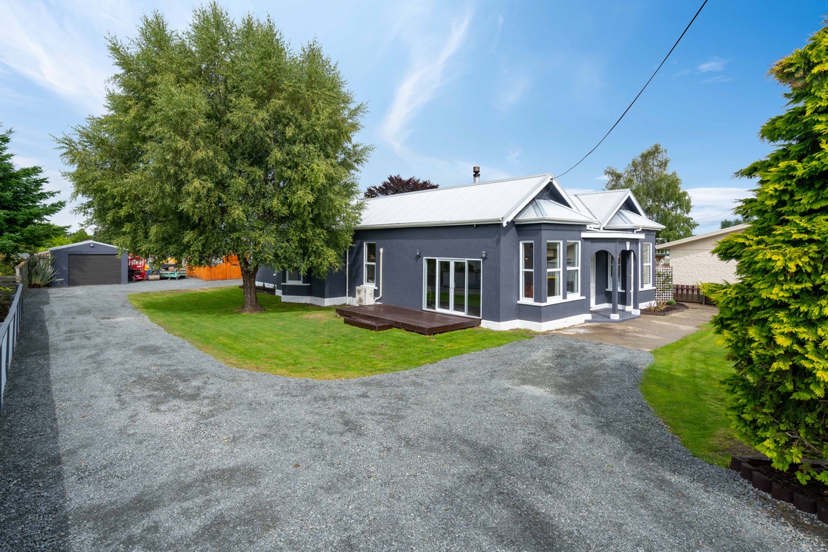 13 Jura Street, Milton, Milton - Carousel 1