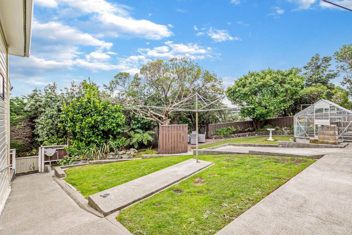 31 Townsend Road, Miramar, Wellington - Carousel 22