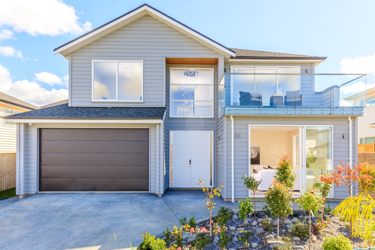 6 Taraire Place, Orewa, Orewa - Carousel 1
