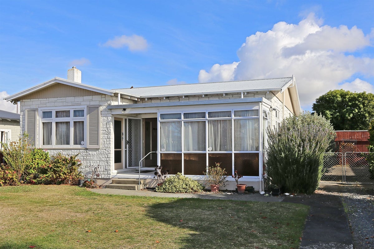 1006 Plunket Street, Saint Leonards, Hastings - Carousel 15