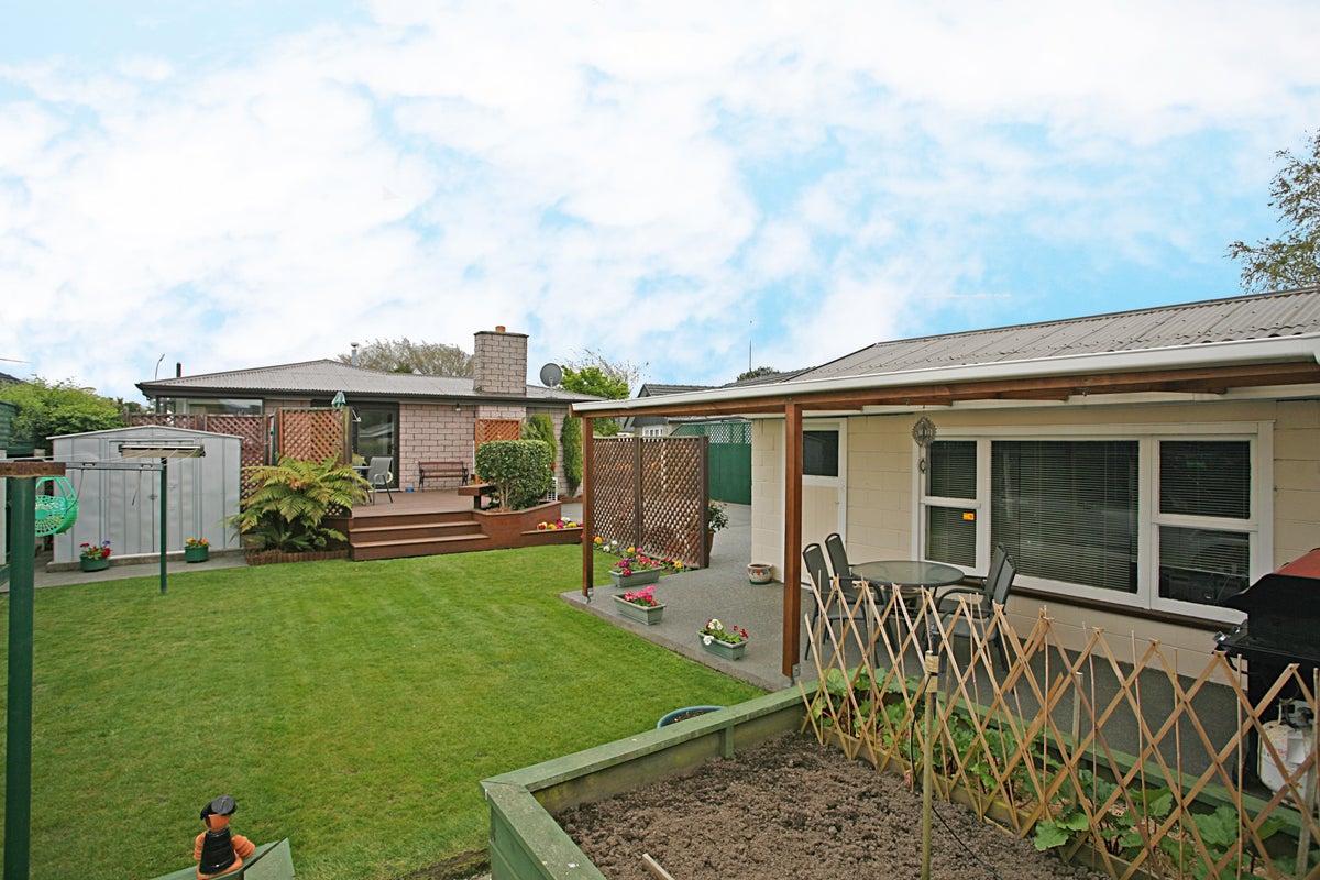 24 Stanton Crescent, Hoon Hay, Christchurch - Carousel 1