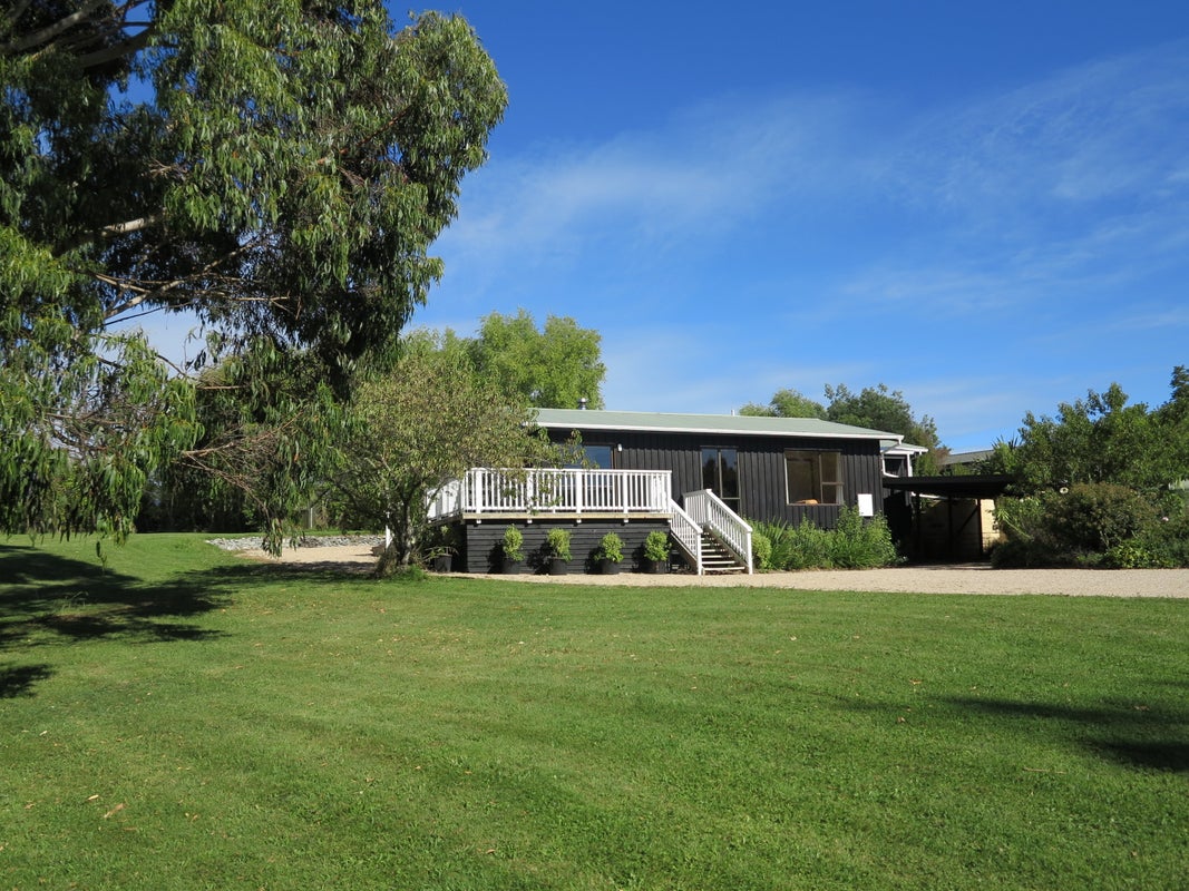 35 Rangihaeata Road, Takaka - Carousel 1