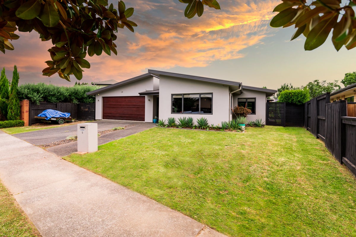 8 Ellsworth Place, Chartwell, Hamilton - Carousel 1