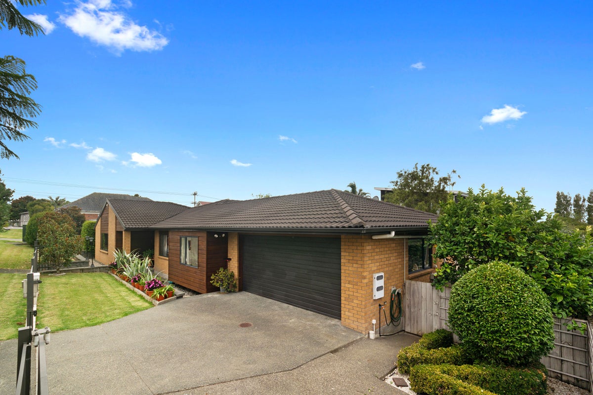 2A Parker Avenue, New Lynn, Auckland - Carousel 1