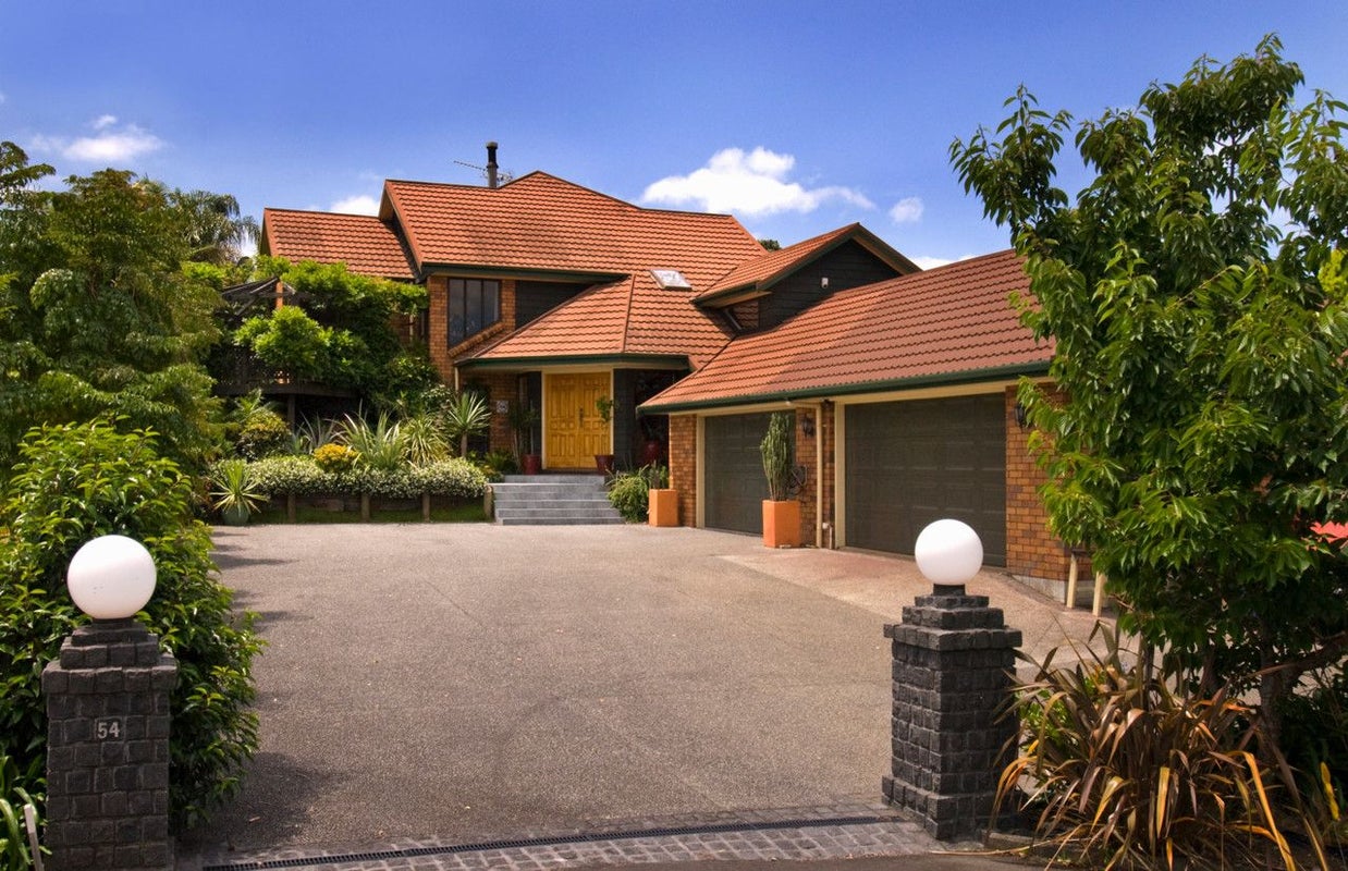 54 Beach Road, Mellons Bay, Auckland - Carousel 1