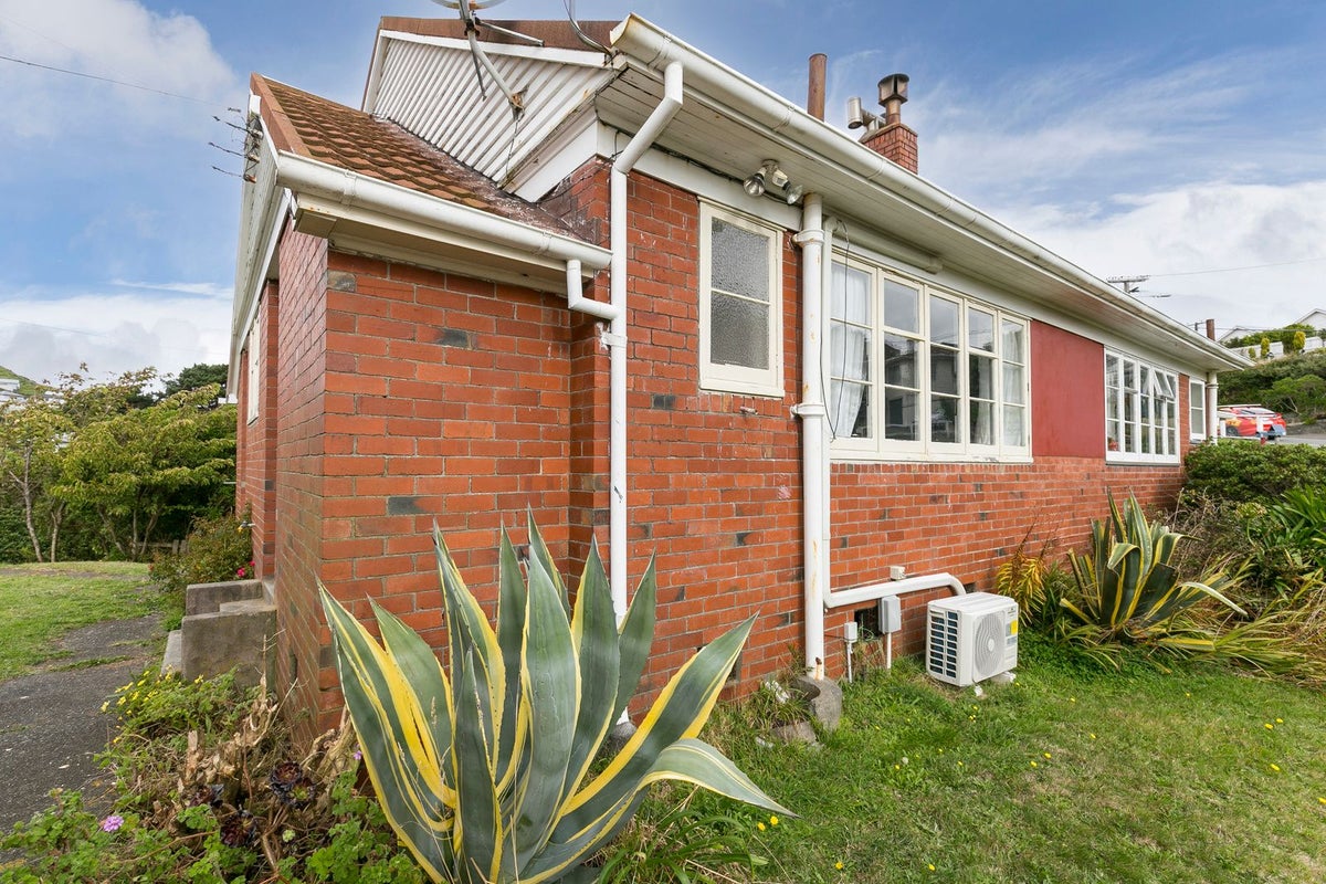 29 Hindmarsh Street, Johnsonville, Wellington - Carousel 12