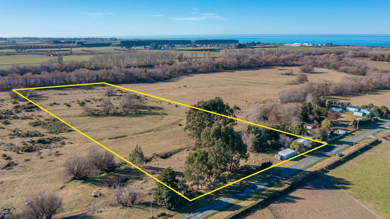 106 Pareora River Road, Timaru - Carousel 1