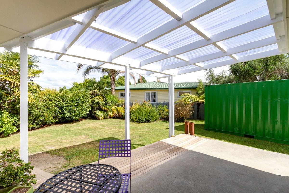 15 Armour Place, Onekawa, Napier - Carousel 2
