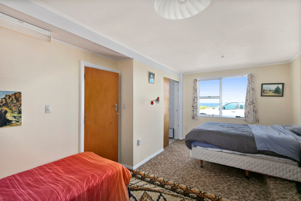 7 Orihau Terrace, Eastbourne, Lower Hutt - Carousel 10