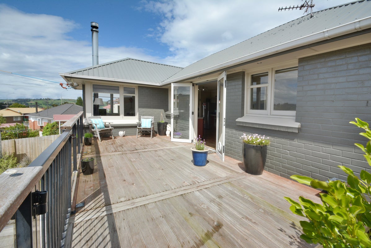15 Centennial Road, Fairfield, Dunedin - Carousel 2