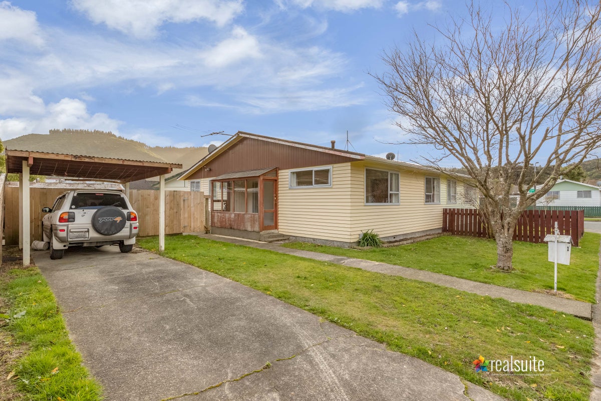 1/2 Crystal Grove, Birchville, Upper Hutt - Carousel 1