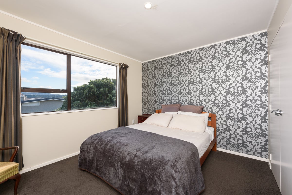 8 Rangitane Street, Maupuia, Wellington - Carousel 10