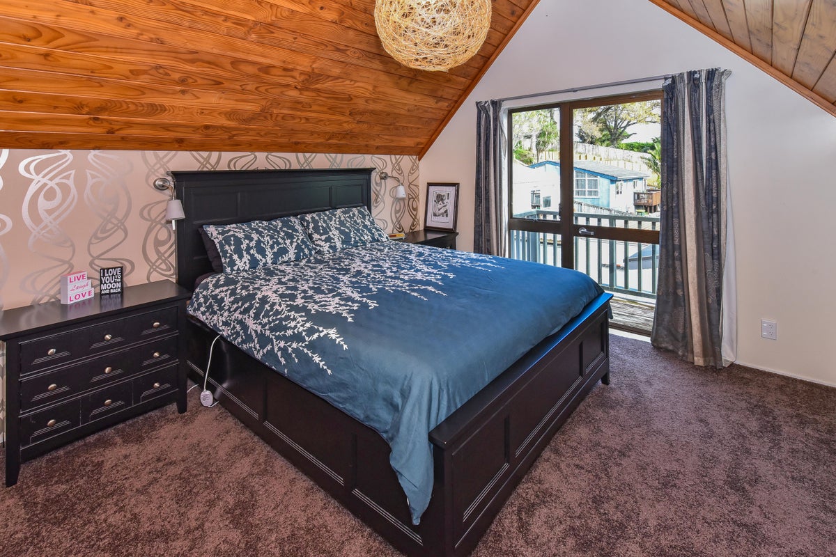 21 GIBBS CRESCENT, Papakura, Auckland - Carousel 10