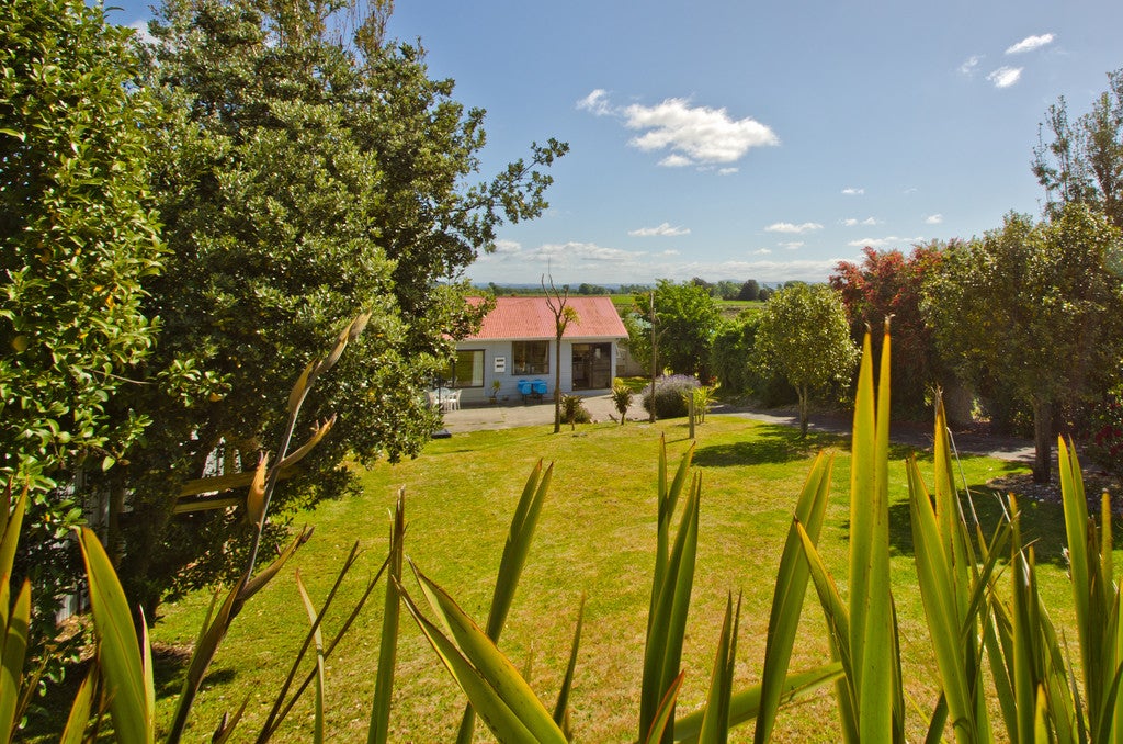 258 Pukehina Parade, Pukehina, Te Puke - Carousel 2
