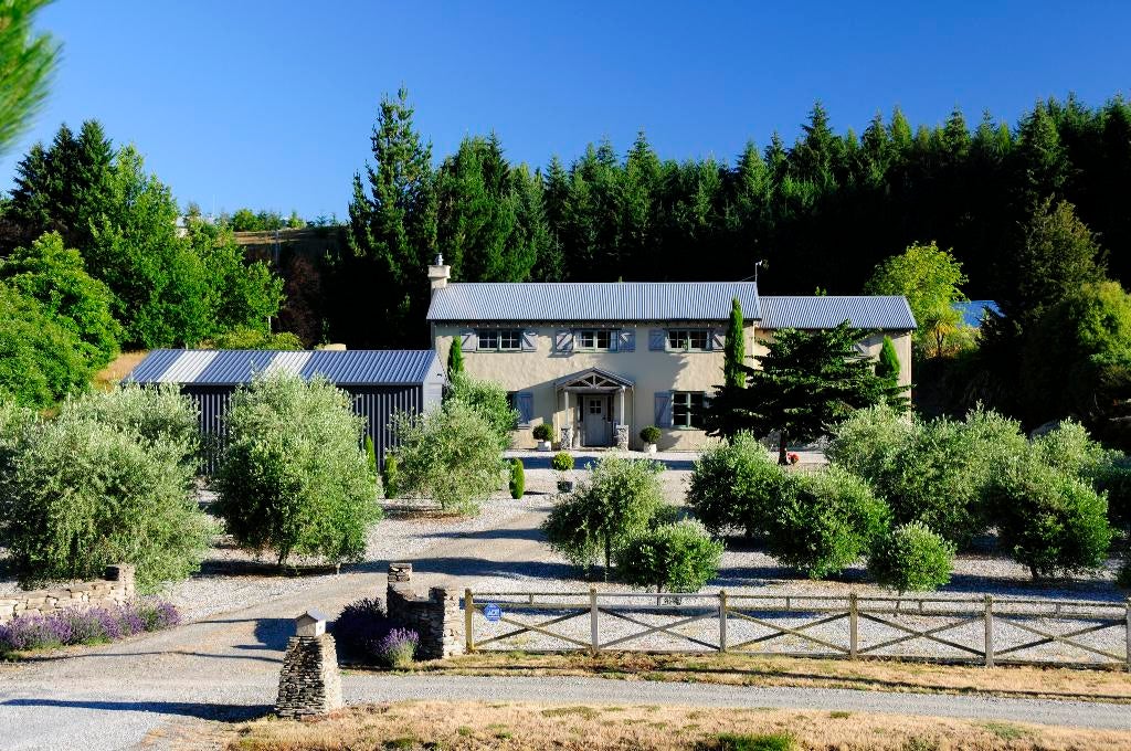 573 Aubrey Road, Wanaka - Carousel 1
