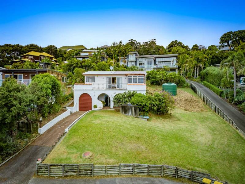 70 Duncansby Road, Stanmore Bay, Whangaparaoa - Carousel 1