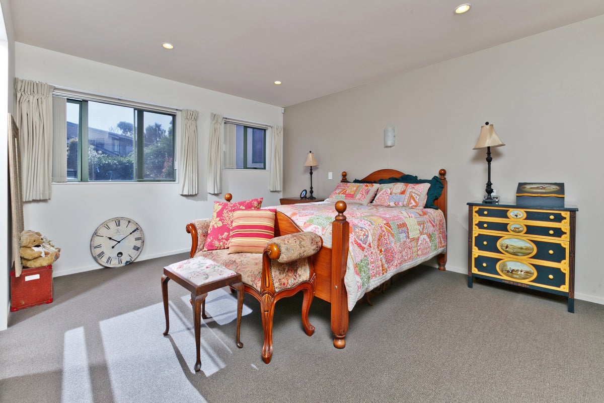 2/68 Aberdeen Road, Campbells Bay, Auckland - Carousel 10