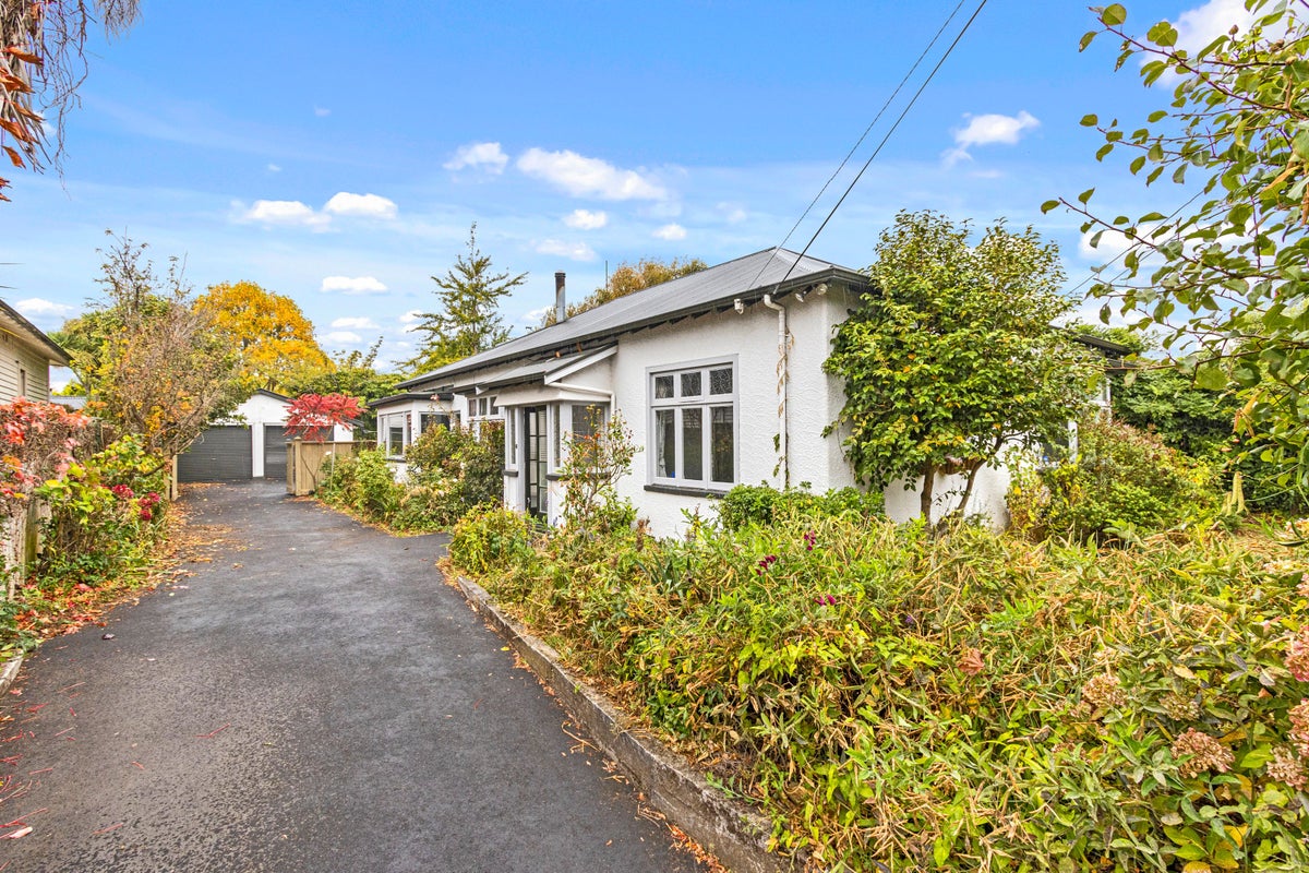 40 Mayfield Avenue, Mairehau, Christchurch - Carousel 1