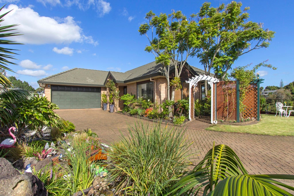 145 Burswood Drive, Burswood, Auckland - Carousel 1