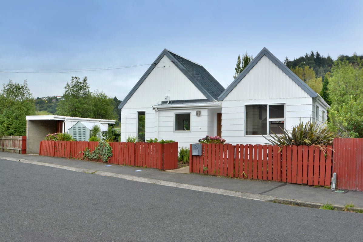 16 Carlton Street, North East Valley, Dunedin - Carousel 2
